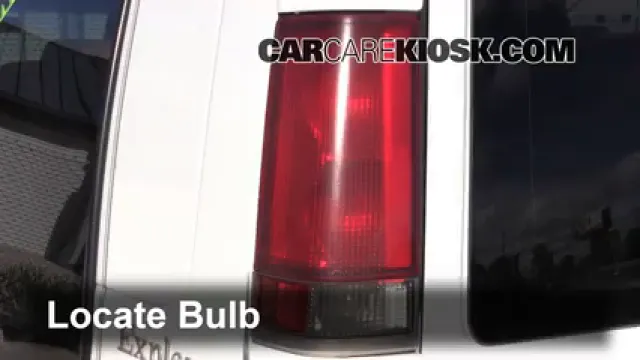 2001 Chevrolet Express 1500 LS 5.7L V8 Luces Luz de freno (reemplazar foco)